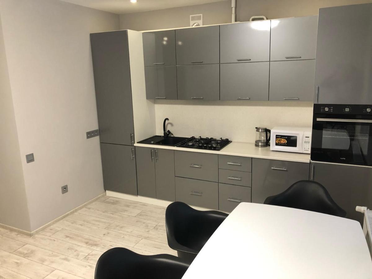 Gil Apartments, Volodimirskaja 90.246 - Majetok Bozdosh Uzjhorod Exteriör bild