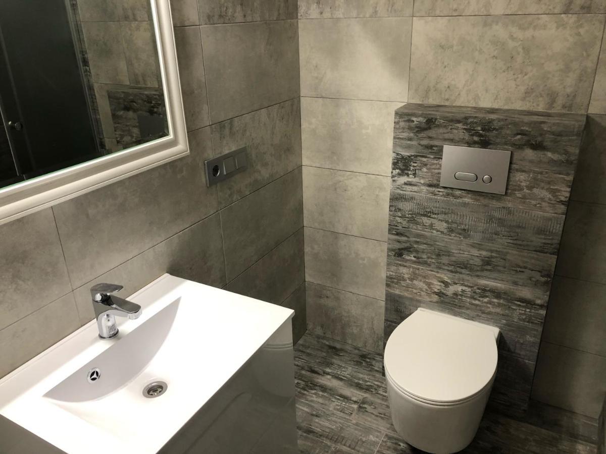 Gil Apartments, Volodimirskaja 90.246 - Majetok Bozdosh Uzjhorod Exteriör bild